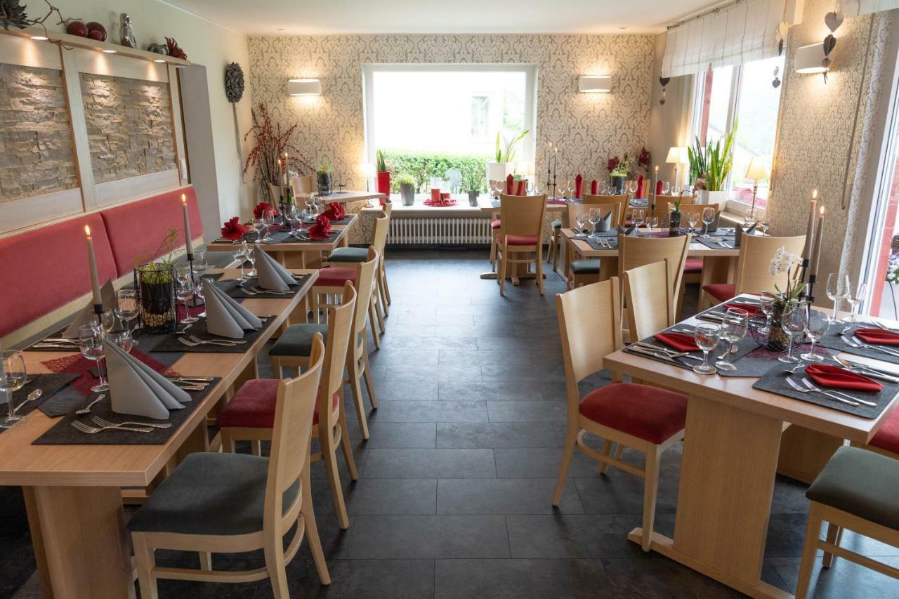 Hotel-Restaurant-Weingut Kapellenhof Klotten Eksteriør billede